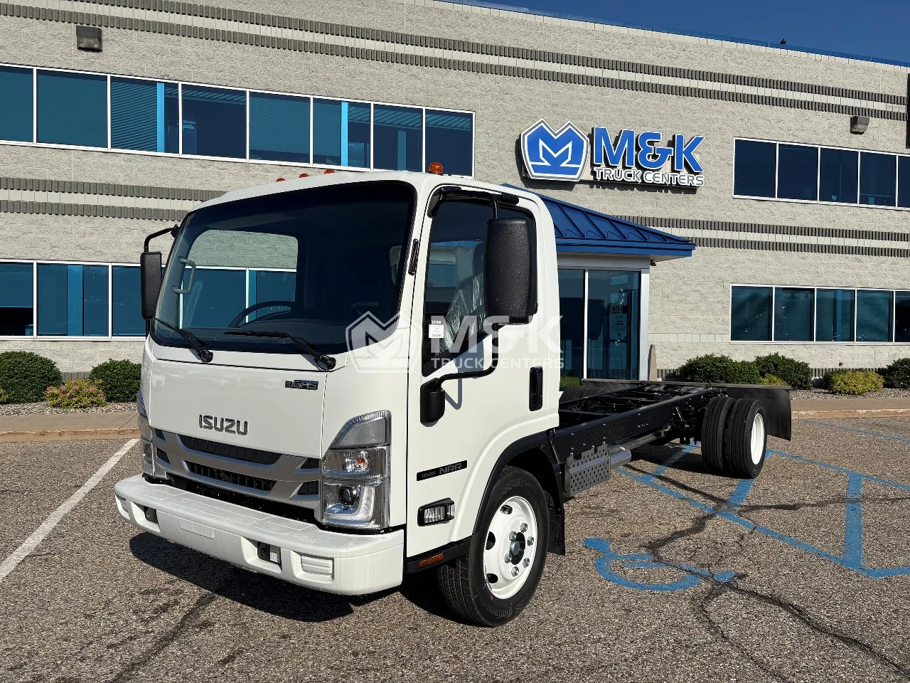 2026 Isuzu NRR