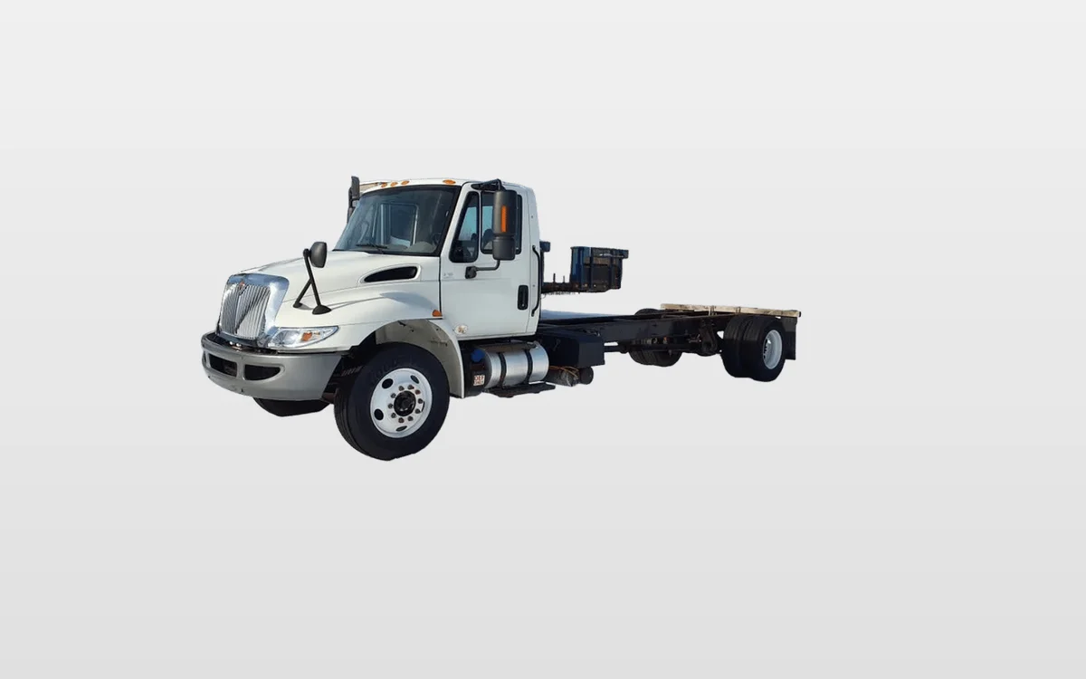 2018 International 4300 - image 1