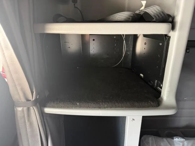 2022 Peterbilt 389 — photo 42