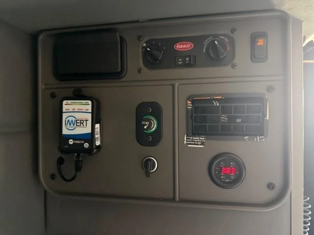 2022 Peterbilt 389 — photo 49