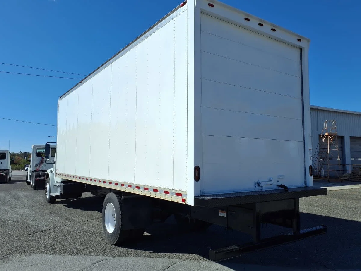 2019 Freightliner M2 106 - image 6