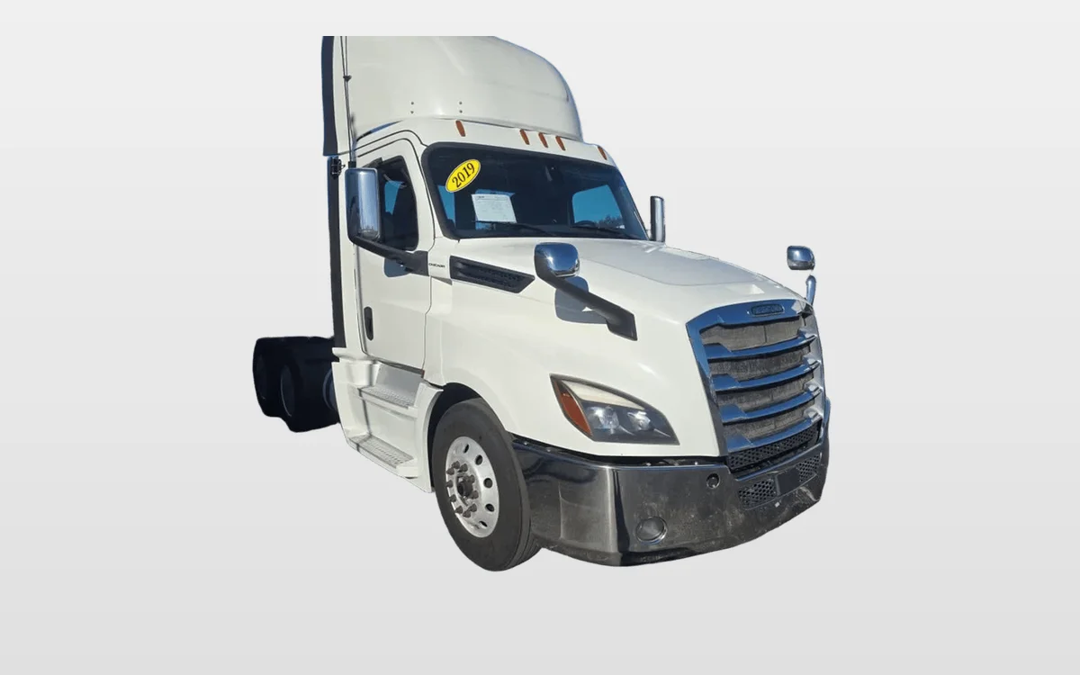 2019 Freightliner - image 1