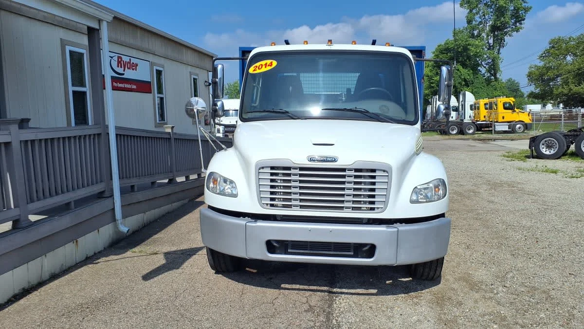 2014 Freightliner M2 106 in West Chester, OH — photo 2