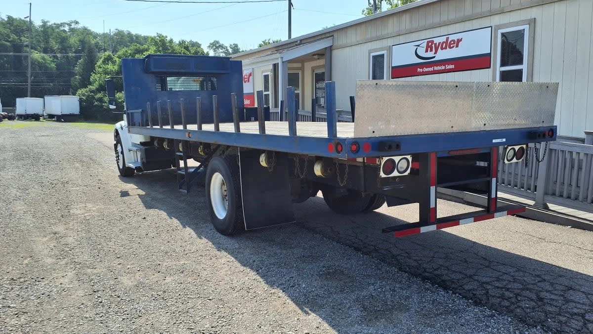 2014 Freightliner M2 106 in West Chester, OH — photo 6
