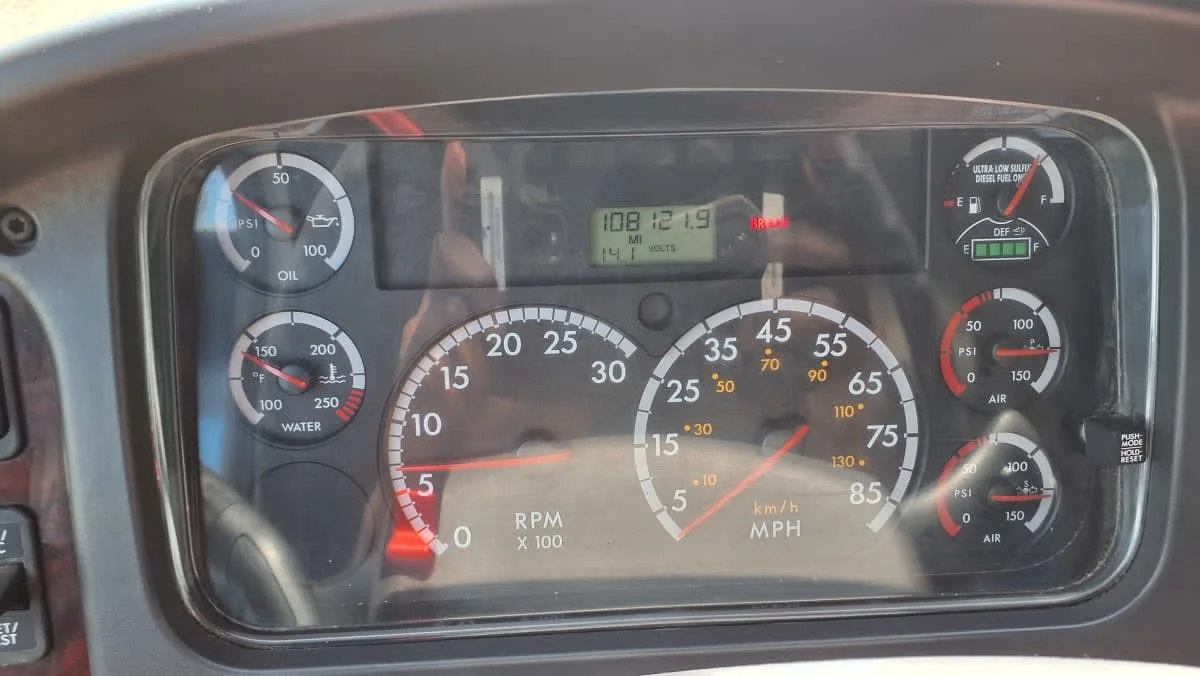 2014 Freightliner M2 106 in West Chester, OH — photo 11