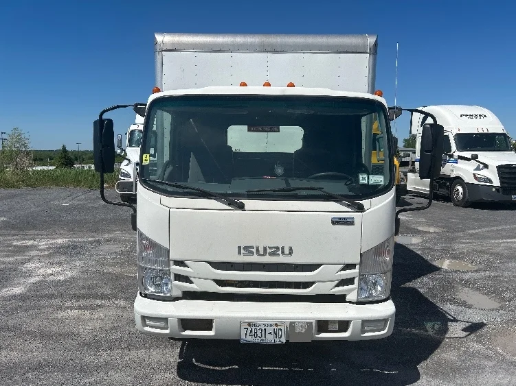 2022 Isuzu NQR in Watertown, NY — photo 2