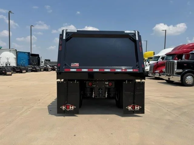 2027 Peterbilt 548 — photo 7