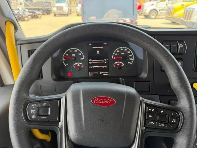 2027 Peterbilt 548 — photo 30