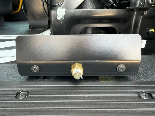2027 Peterbilt 548 — photo 24
