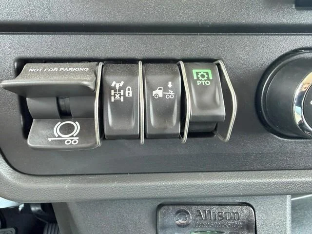 2027 Peterbilt 548 — photo 42