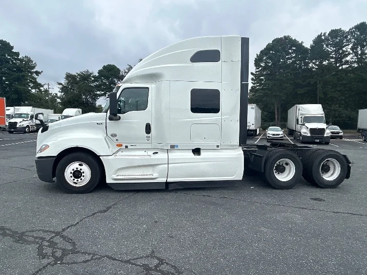 2022 International LT in Concord, NC — photo 4