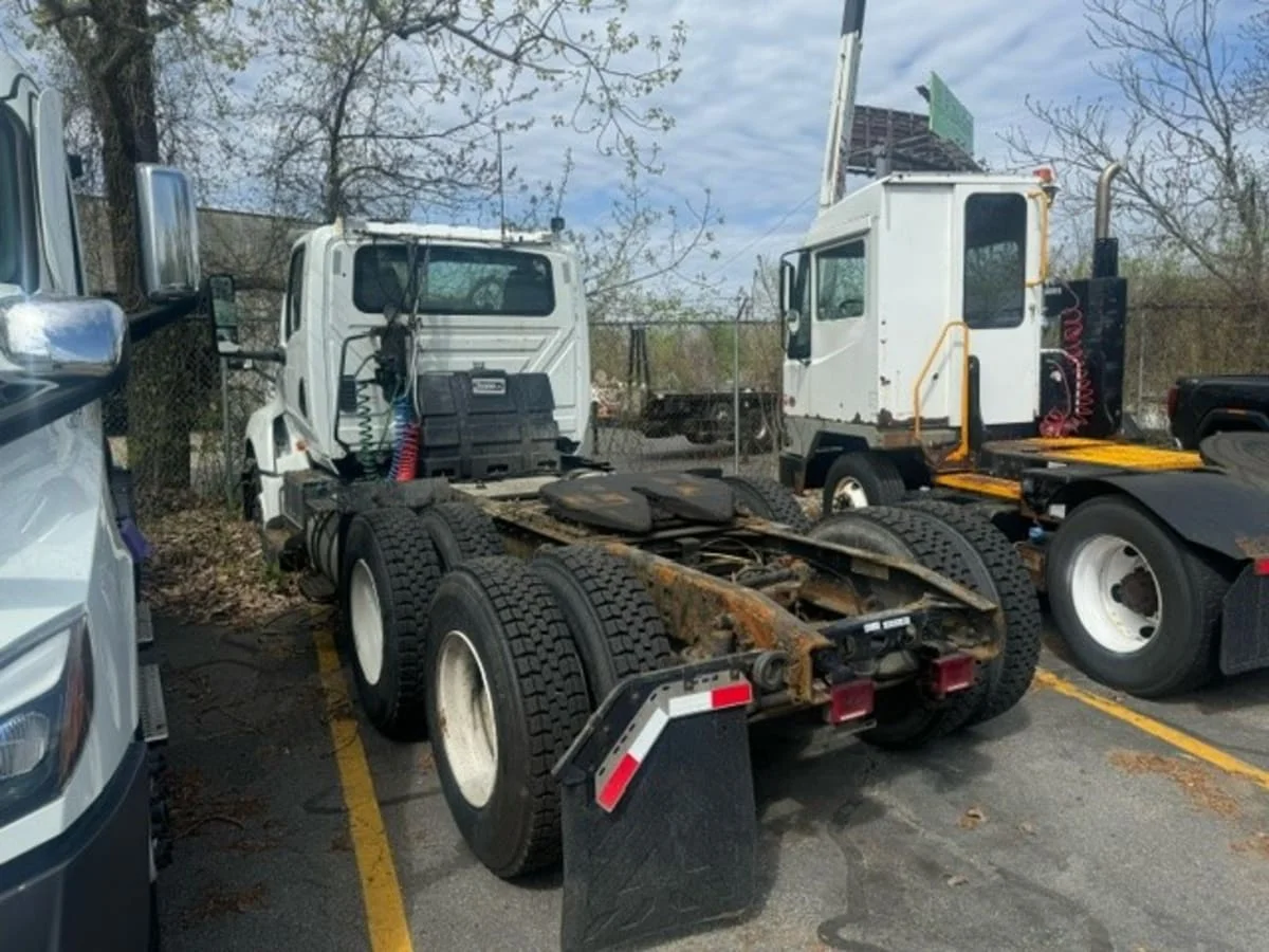 2020 International LT in Springfield, MA — photo 6