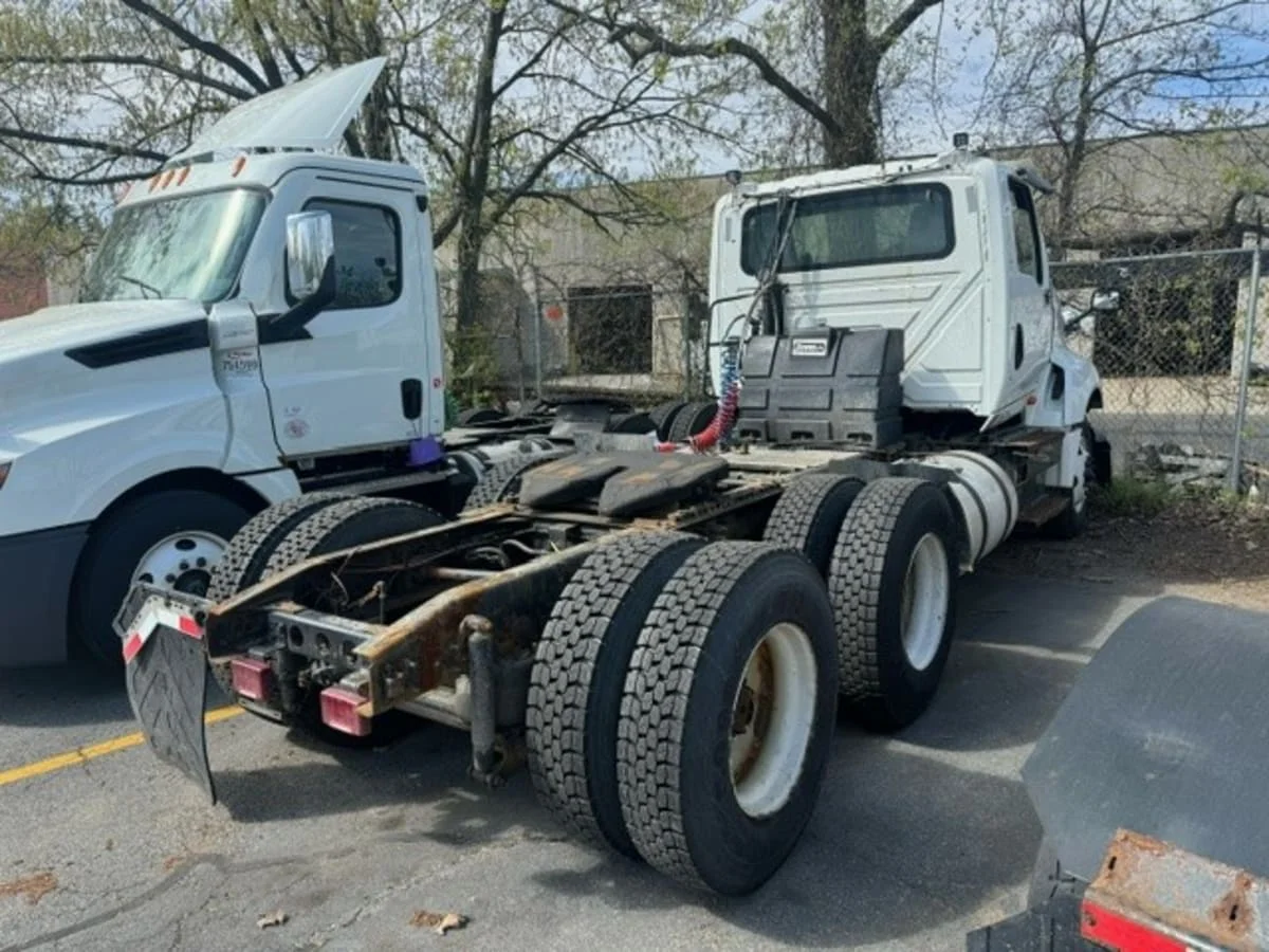2020 International LT in Springfield, MA — photo 4