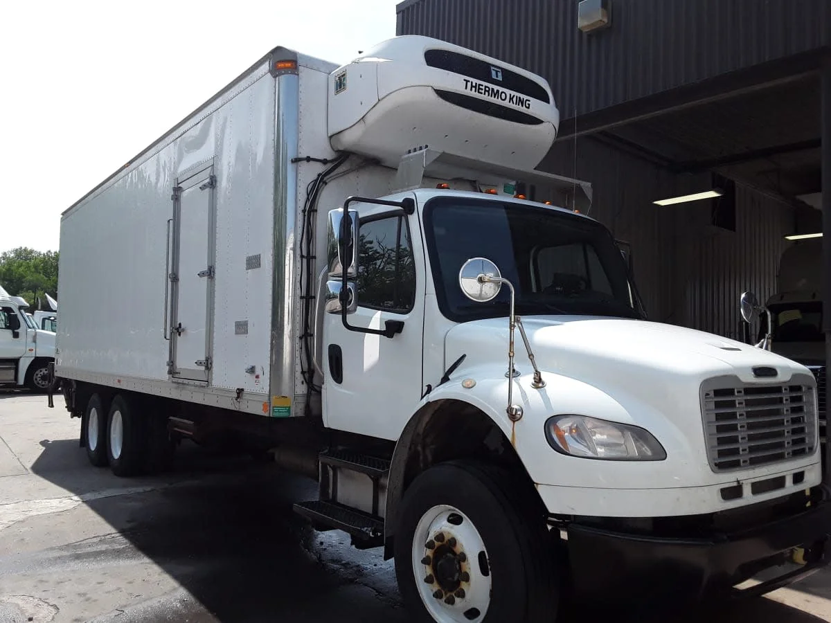 2017 Freightliner M2 106 in Kansas City, MO — photo 3