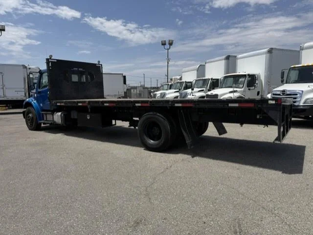 2019 Freightliner M2 106 — photo 5