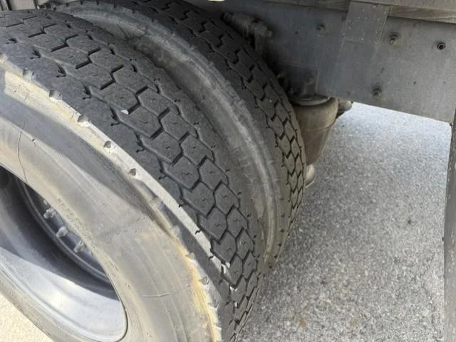 2019 Freightliner M2 106 — photo 17