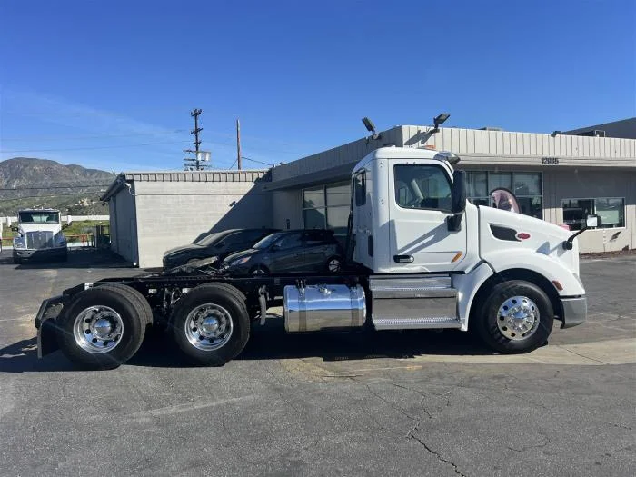 2021 Peterbilt 579 in Sylmar, CA — photo 5