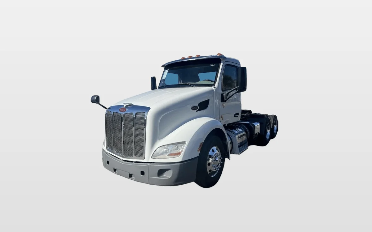 2021 Peterbilt 579 - image 1