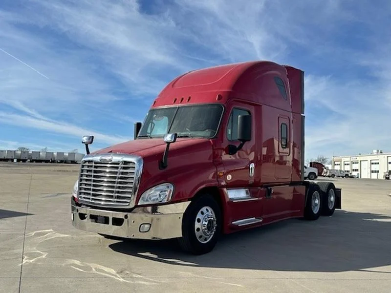 2017 Freightliner Cascadia in Waukee