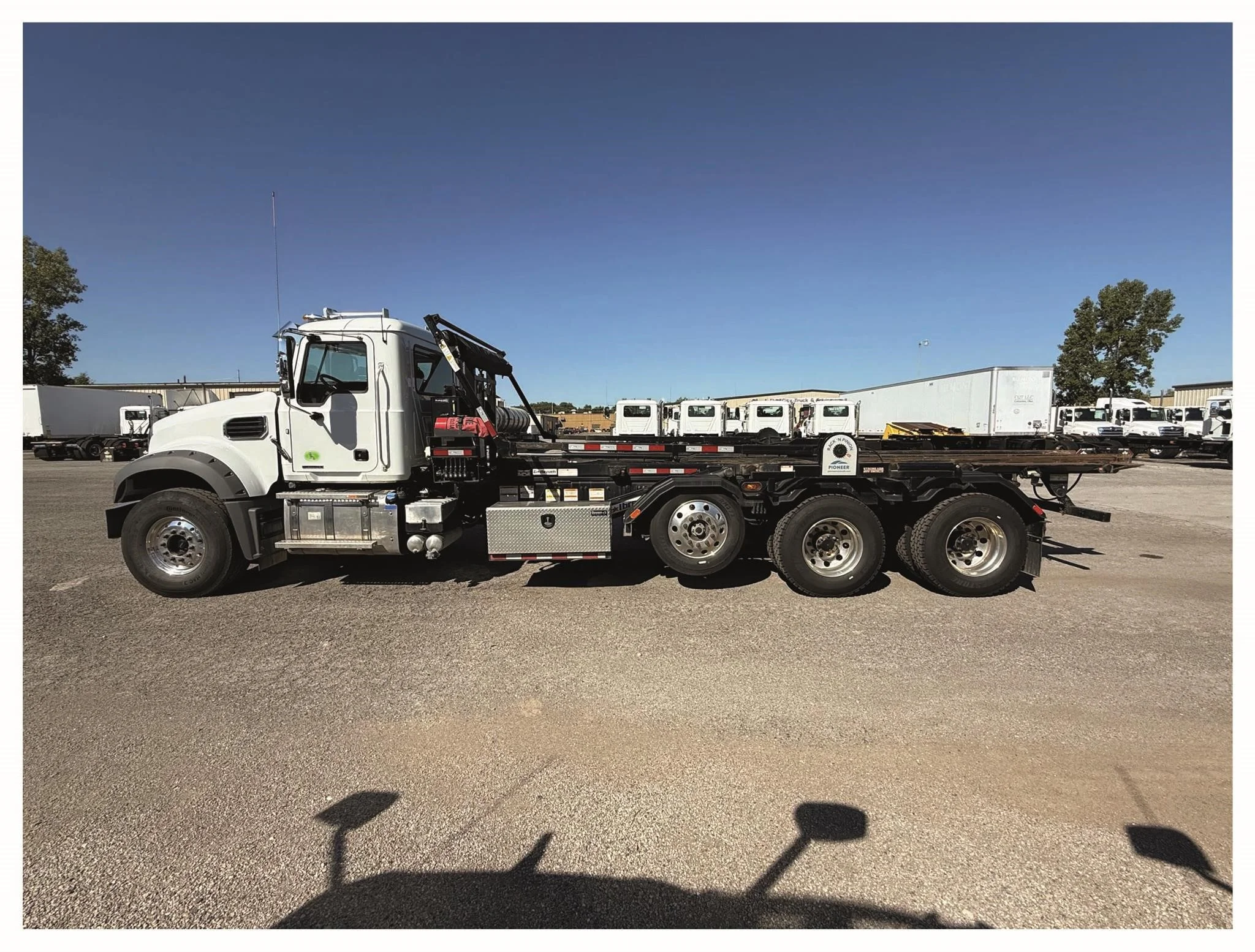 2026 Mack Granite — photo 3