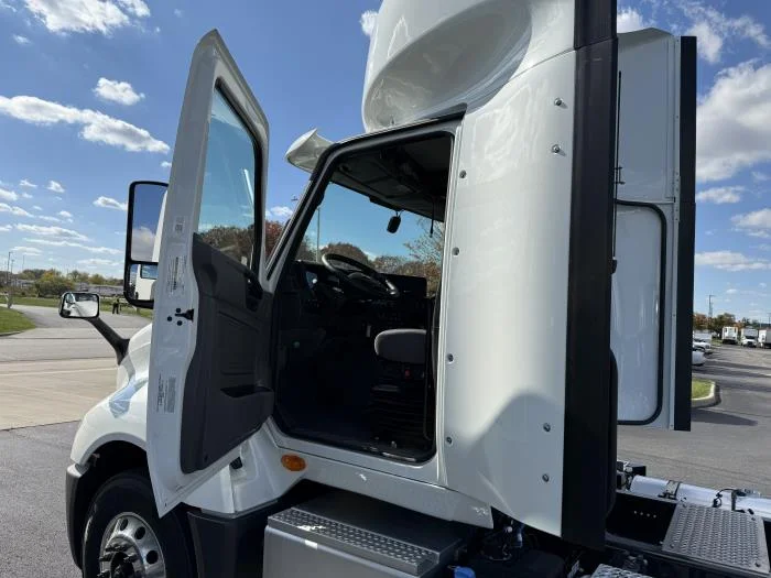 2026 International LT - image 7