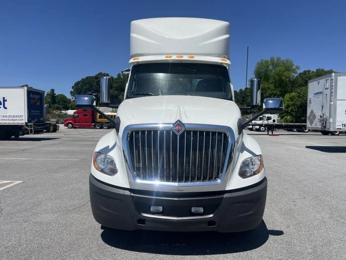 2020 International LT — photo 3