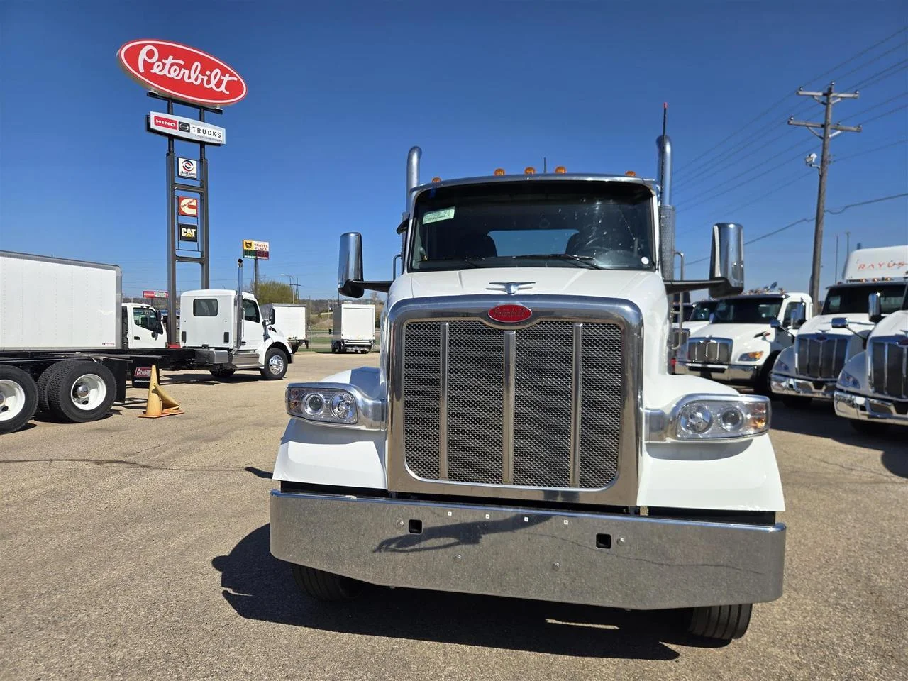 2027 Peterbilt 567