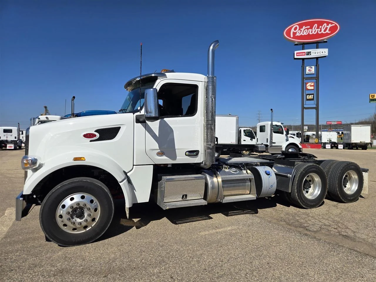 2027 Peterbilt 567 in Eau Claire, WI — photo 3