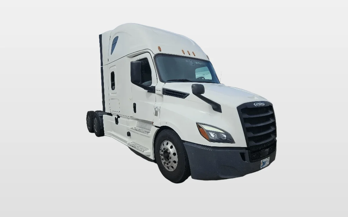 2020 Freightliner Cascadia - image 1