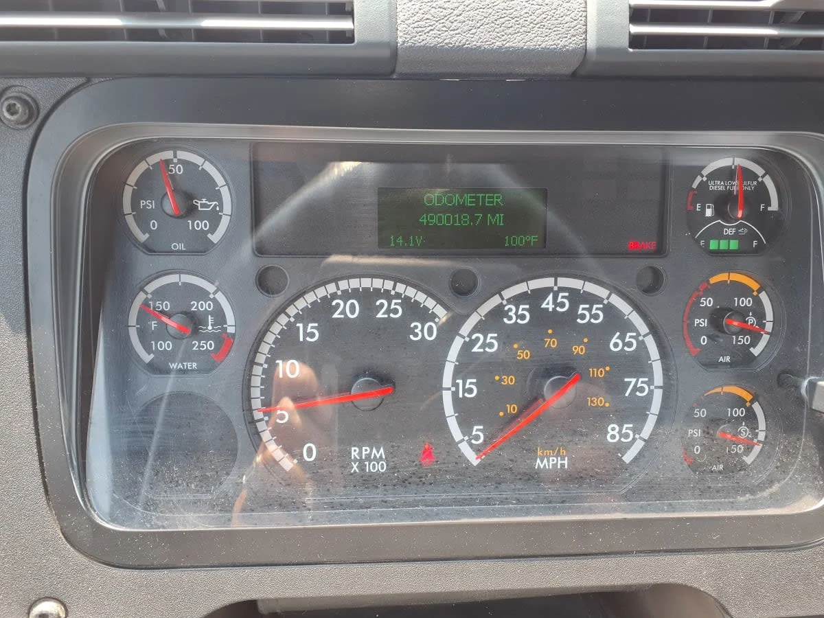2020 Freightliner Cascadia in Cleveland, OH — photo 11