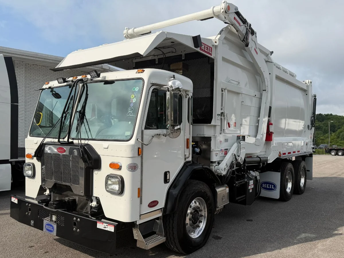 2025 Peterbilt 520 in Knoxville, TN — photo 2