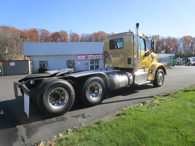2020 Peterbilt 567 - image 4