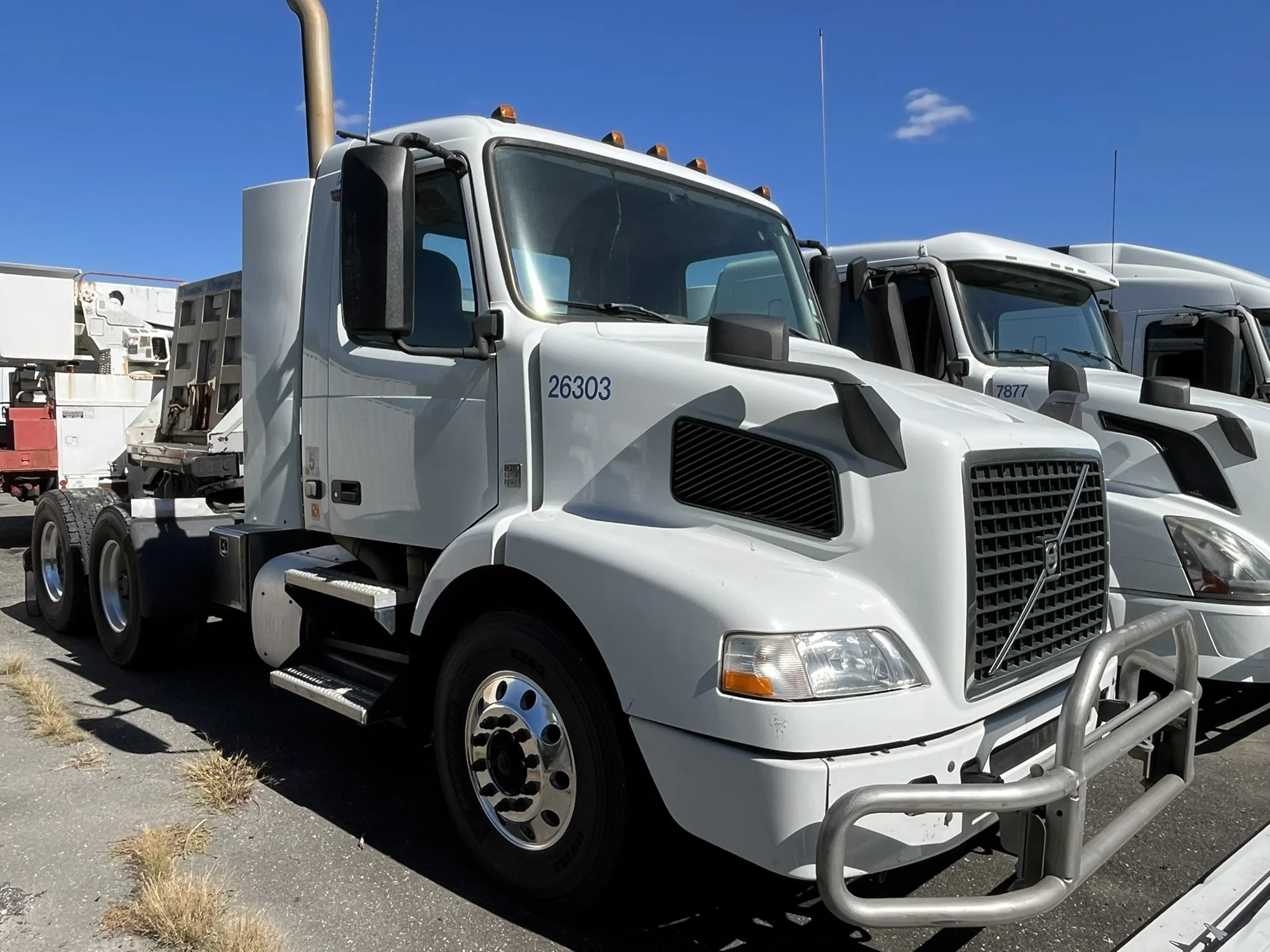 2015 Volvo VNL 860 in Delmar, MD — photo 2