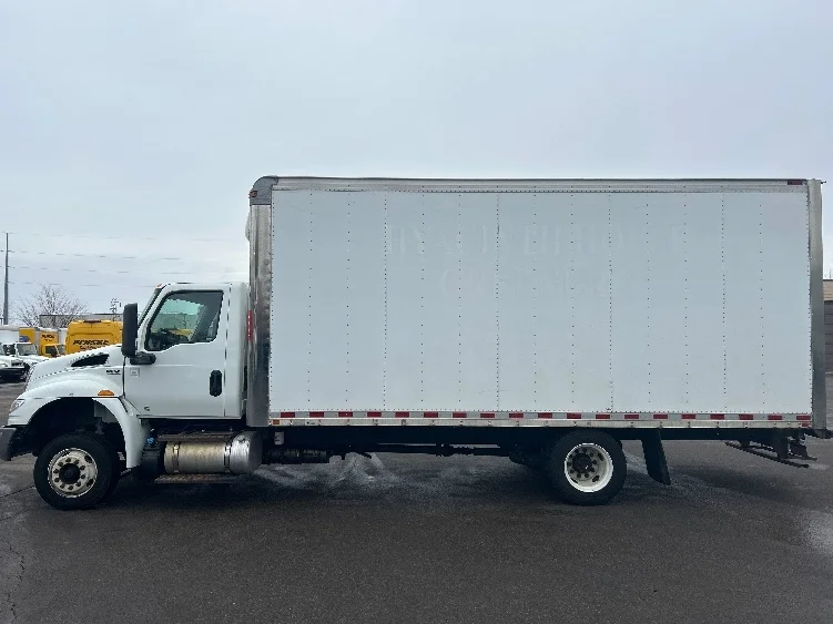 2020 International MV - image 4