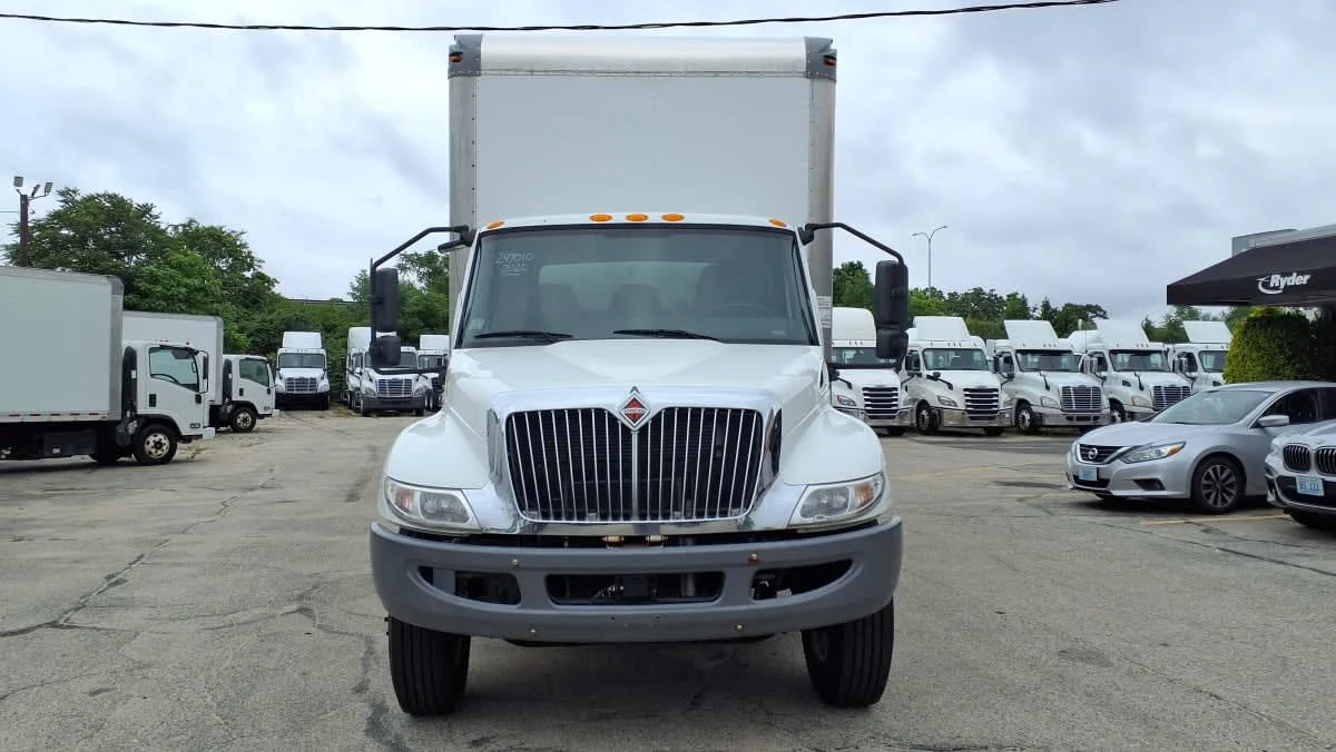 2020 International MV in Warwick, RI — photo 2