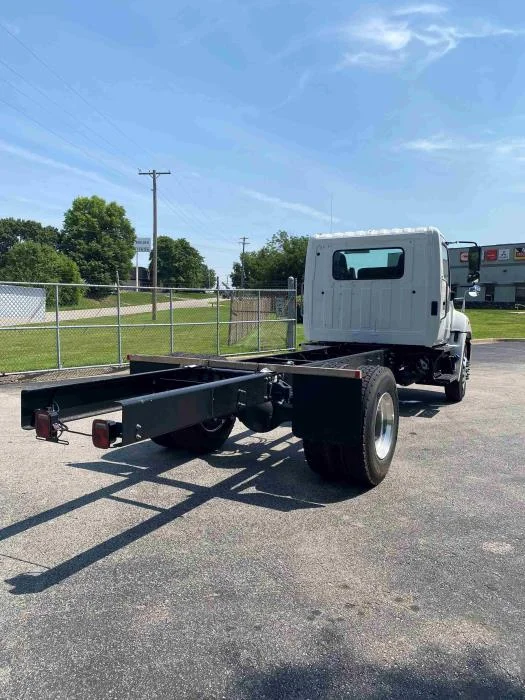 2025 Hino L6 - image 14