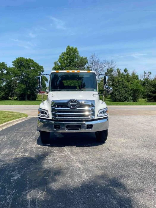 2025 Hino L6 - image 4