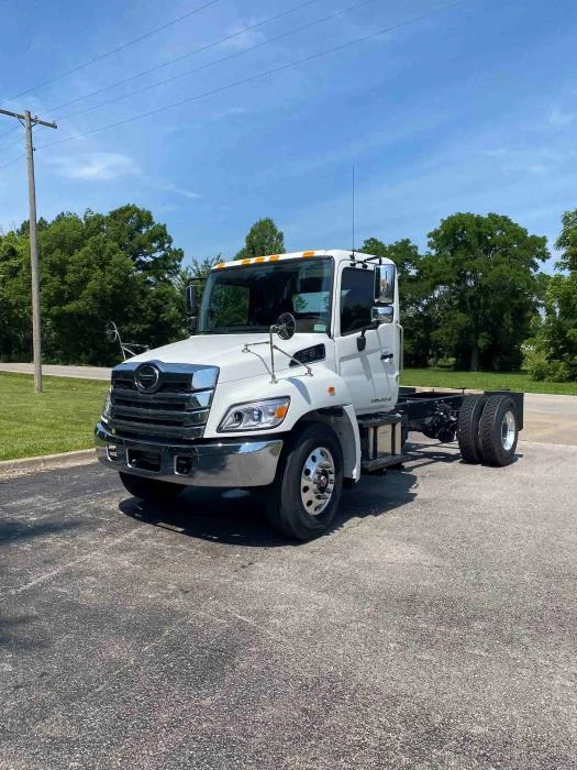 2025 Hino L6 - image 2