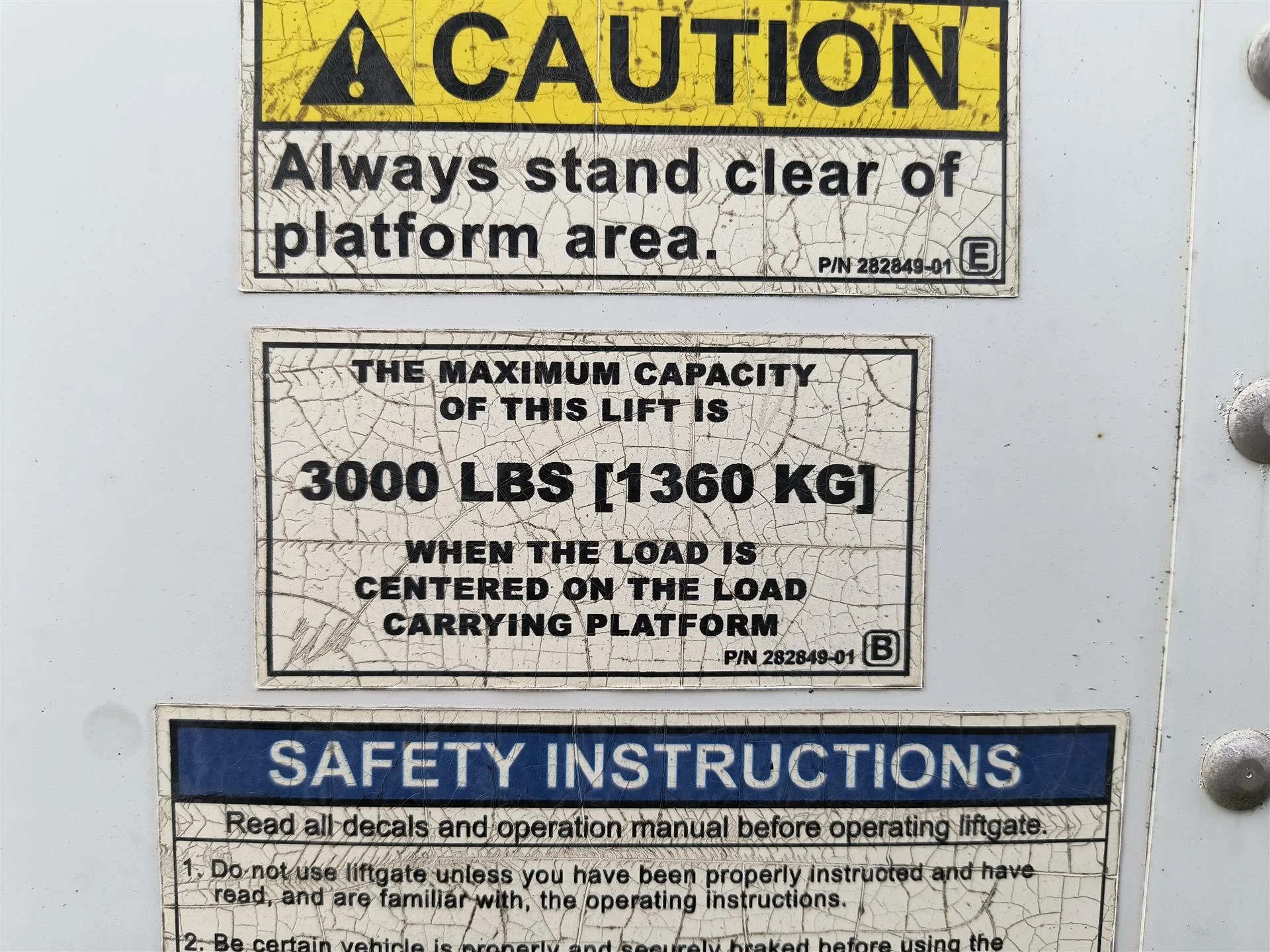 2017 Hino 268 - image 8