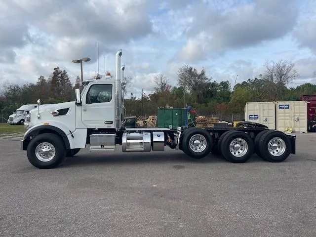 2026 Peterbilt 567 in Tampa, FL — photo 3