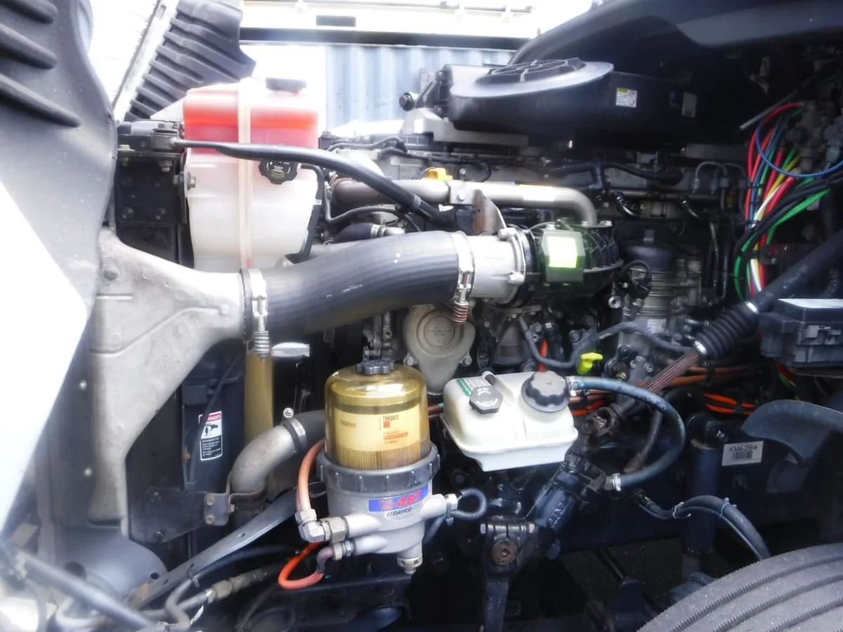 2019 Freightliner Cascadia - image 11