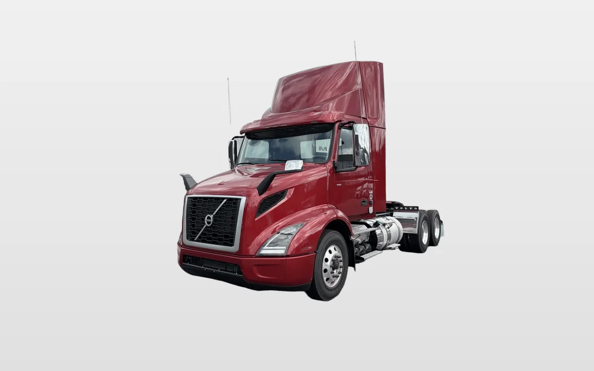 2025 Volvo - image 1