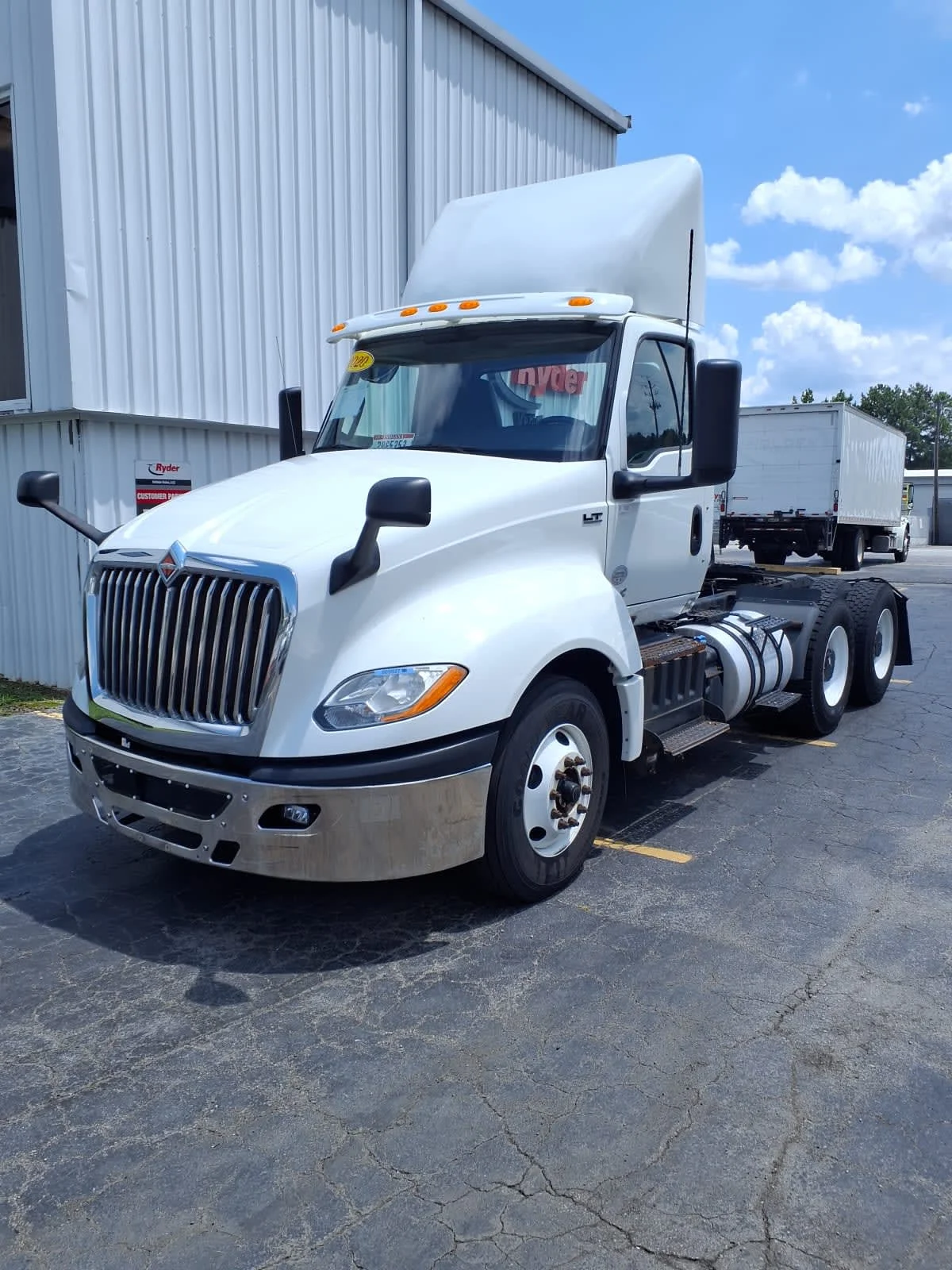 2019 International LT in Doraville, GA — photo 3
