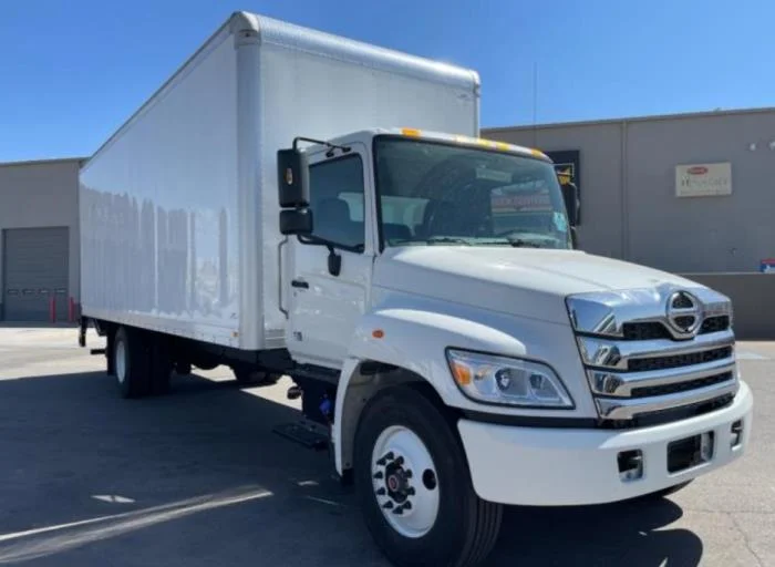 2026 Hino L6 - image 4