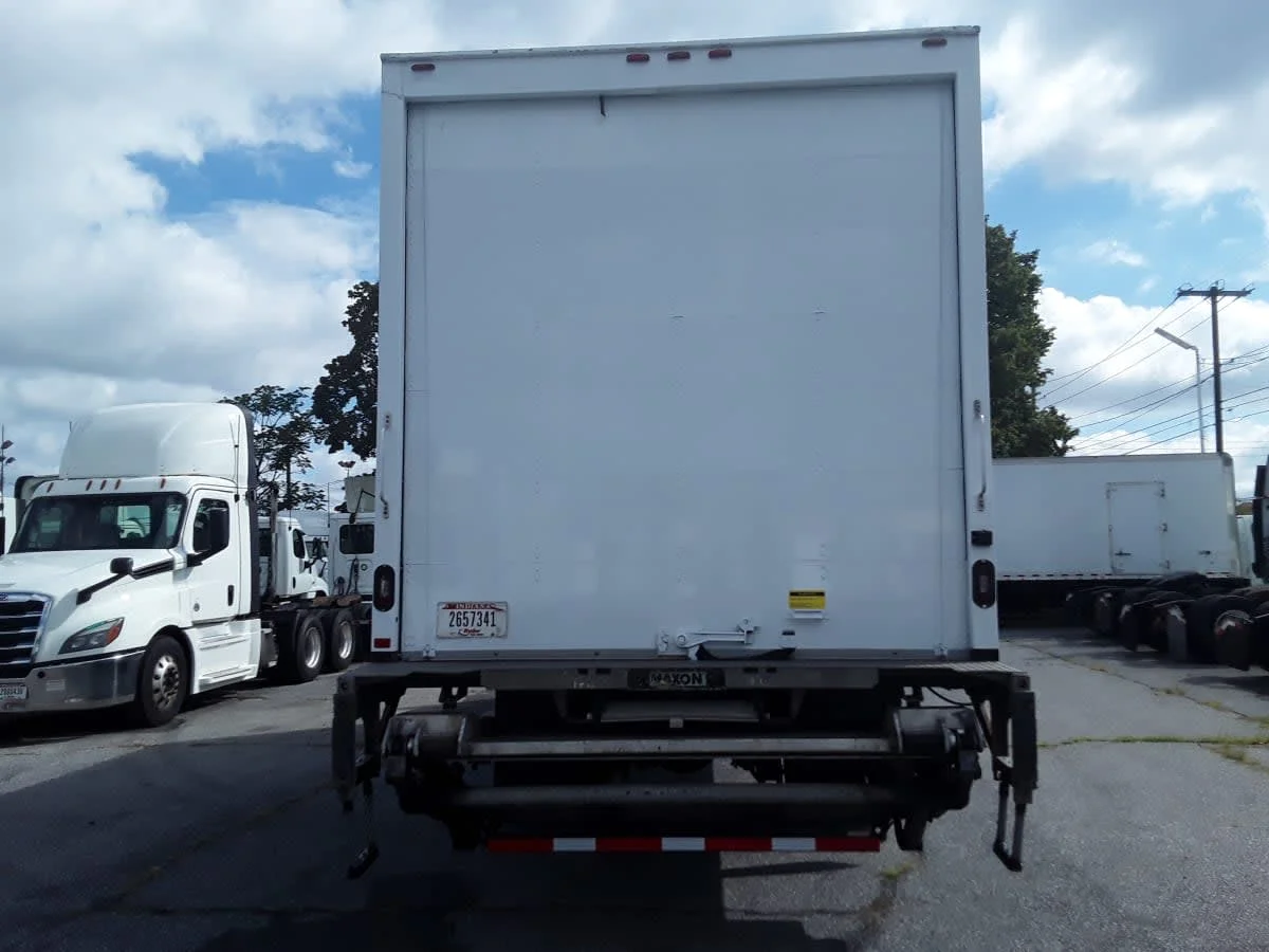 2016 Freightliner M2 106 - image 5