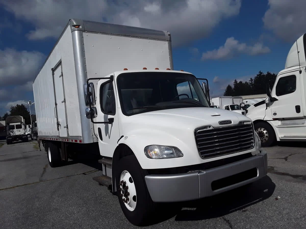 2016 Freightliner M2 106 in Allentown, PA — photo 3
