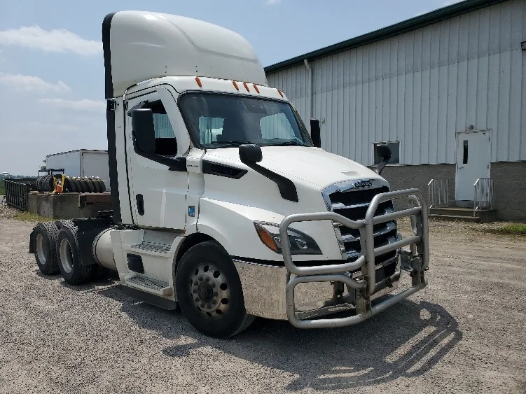 2021 Freightliner Cascadia in Columbus, OH