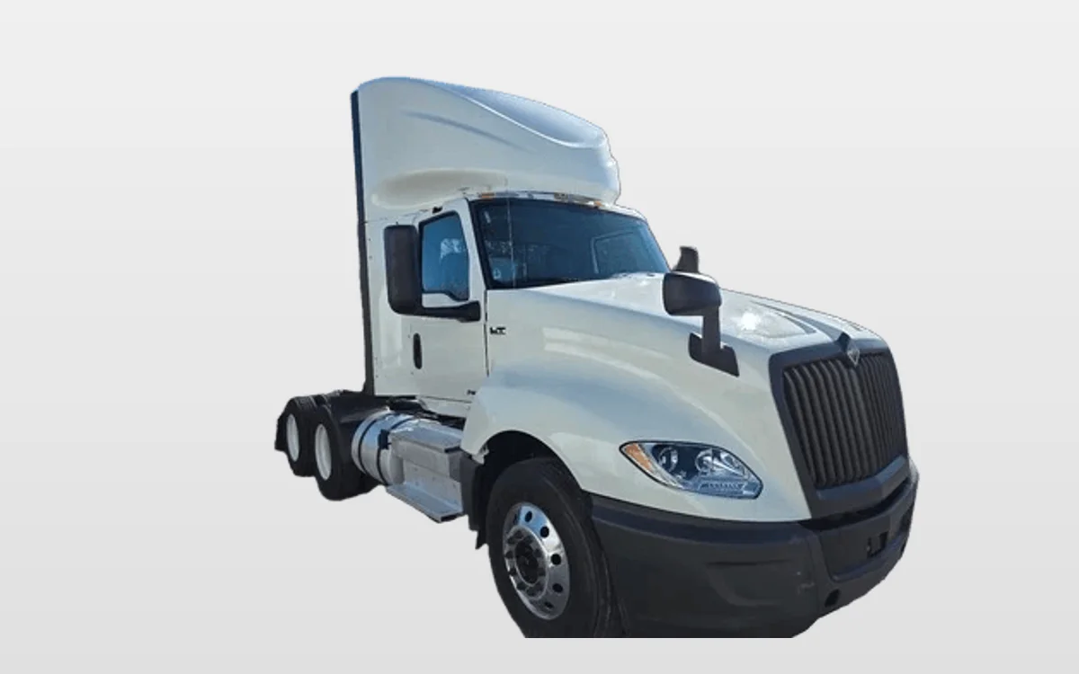 2020 International LT - image 1