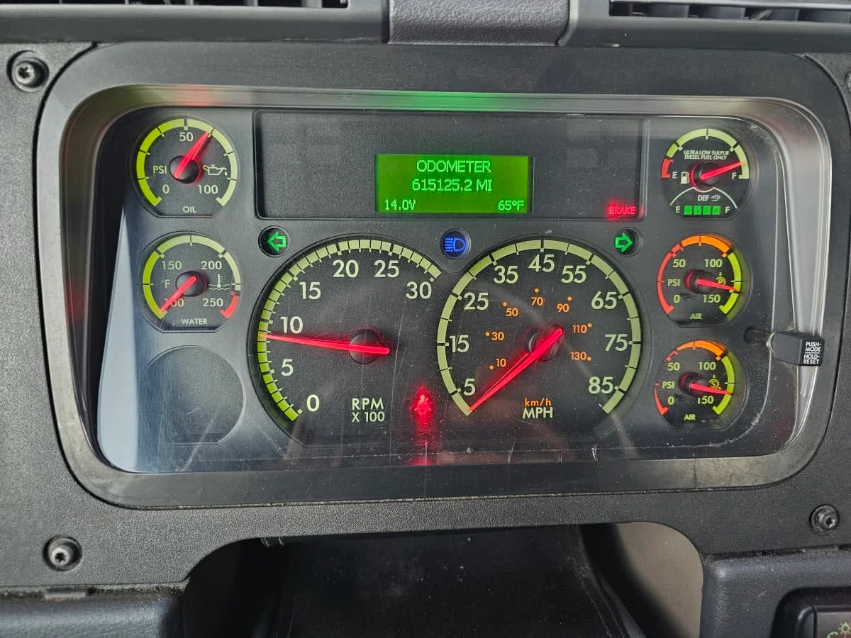 2019 Freightliner Cascadia in Bensalem, PA — photo 9