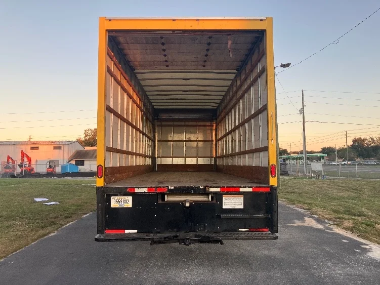 2021 International MV in Ocala, FL — photo 8